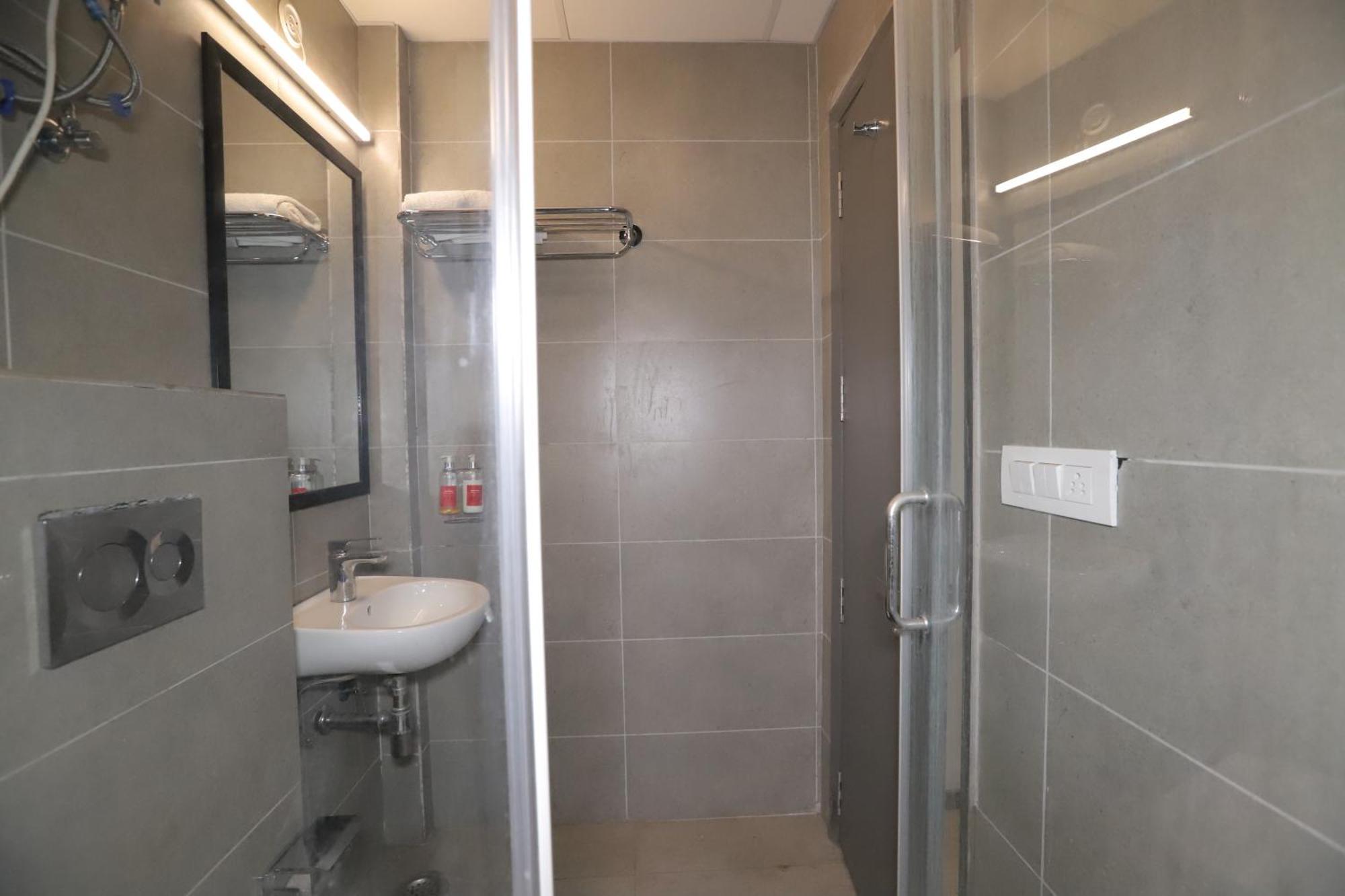 Qotel Hotel Ip Residency East Delhi Preet Vihar New Delhi Eksteriør bilde